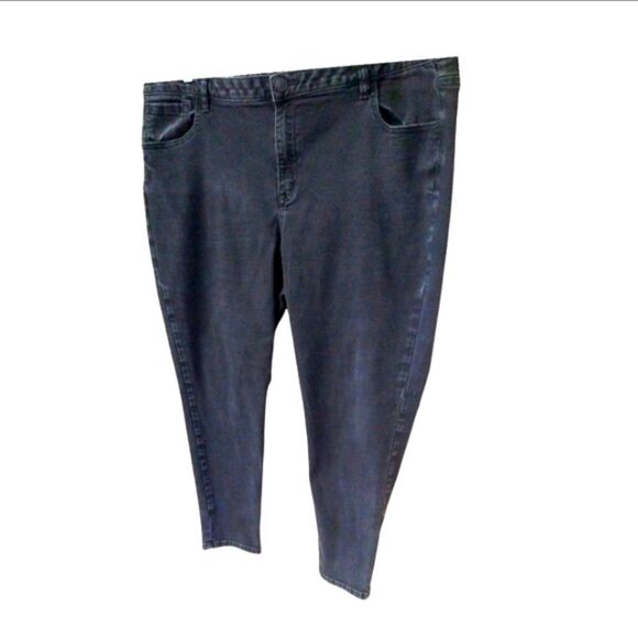 Lane Bryant Black Super Stretchy Skinny Jeans. - Picture 6 of 12